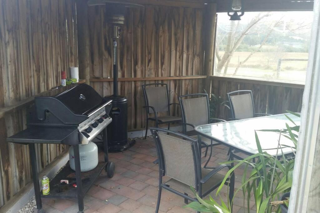 Handsome Hills Dairy Retreat Won Wron Exterior photo